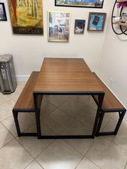Dining table set