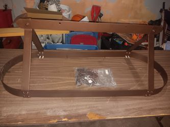 Hanging metal pot holder