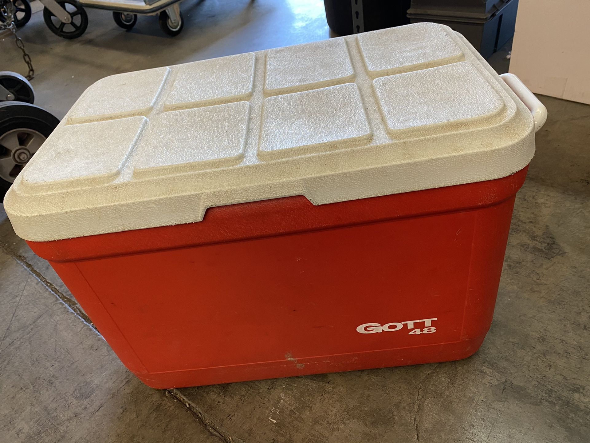 Red Cooler Box (GOTT48)