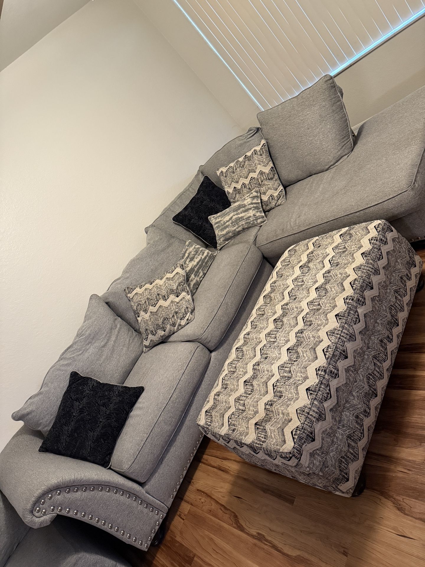 L Shaped used Couch With Lounge Chair With Ottomon