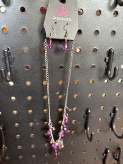 Paparazzi Necklace With Earrings 