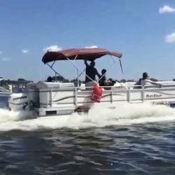 2002 Party craft Pontoon boat 22”