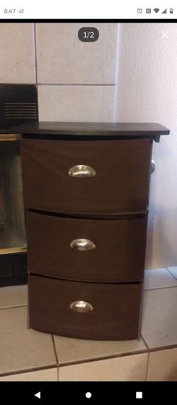 3 drawer dresser $20