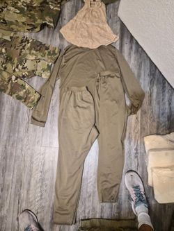 Army silks top and bottom