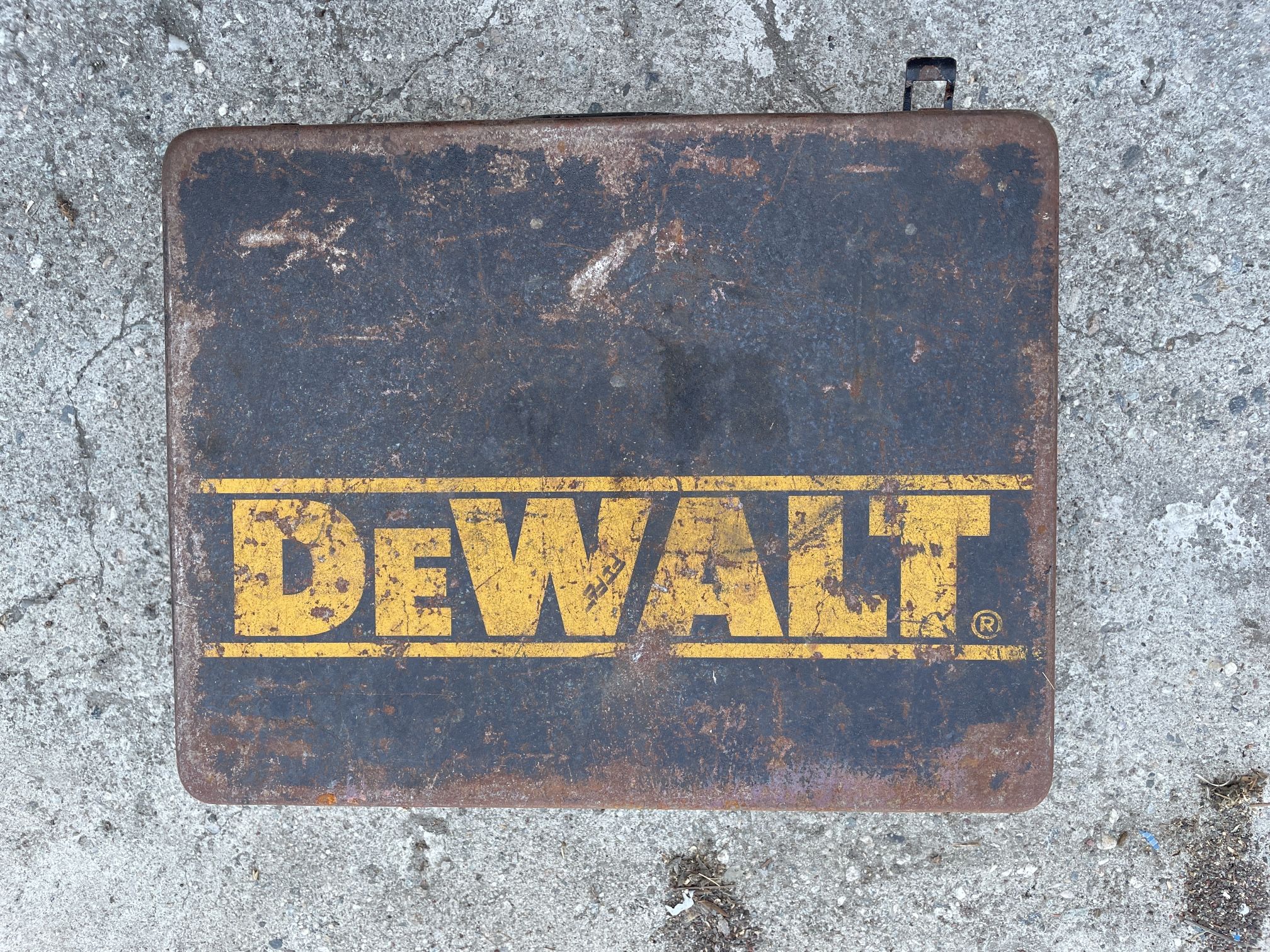 Dewalt DW318 Corded Jig Saw with Case