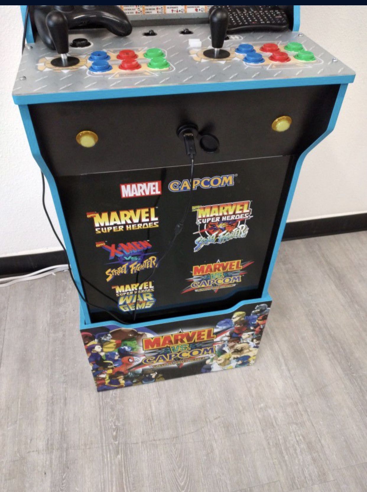 Arcade Cabinet Custom 10000 + Games 60 Console Brand New With Led Marquee And Led Control Pannel .Pc & Keyboard And 1 Controller