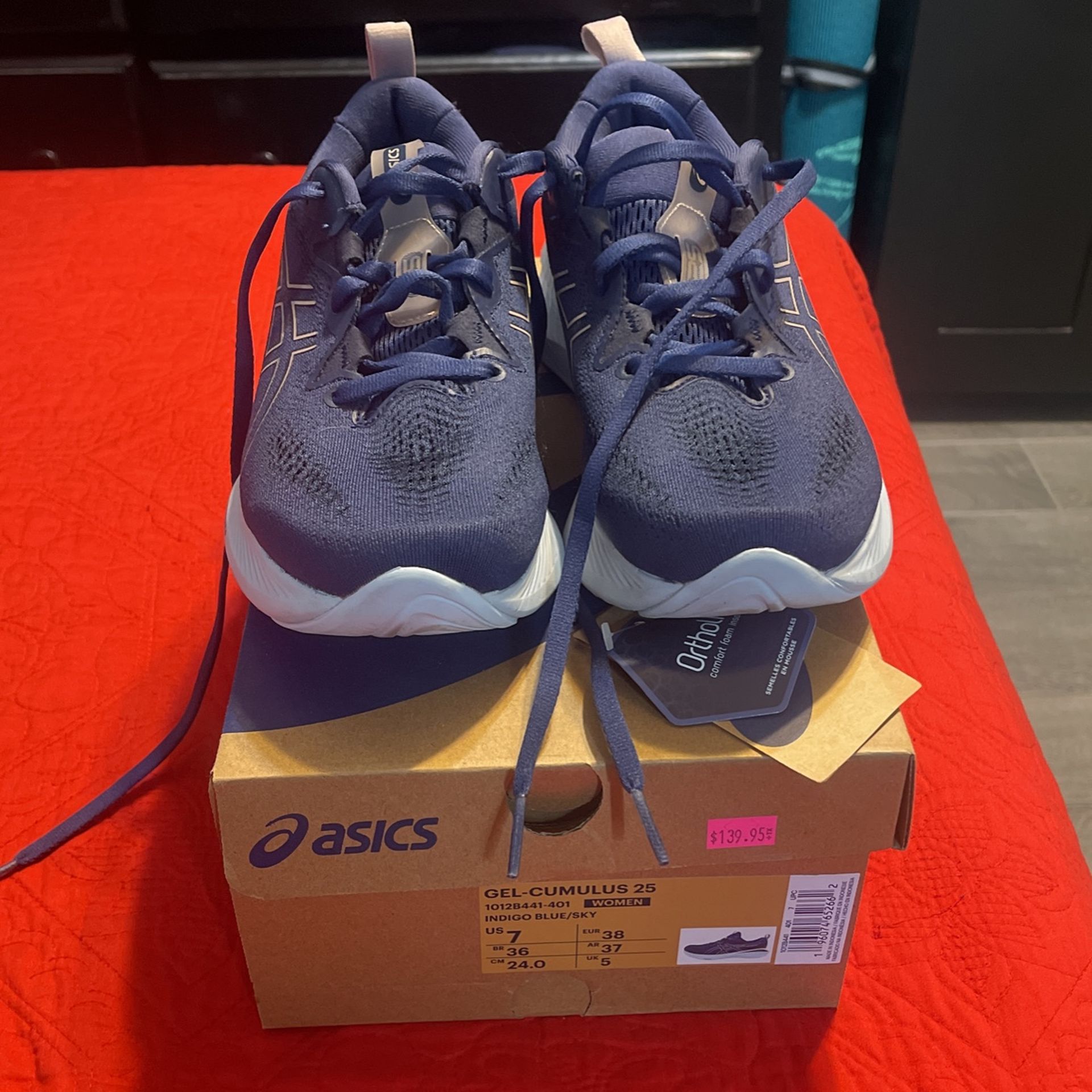 ASICS Gel Cumulus Size 7 Women