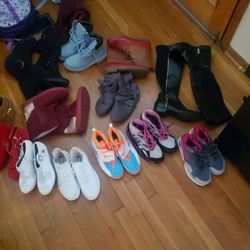 Used Women Shoes Sz 9 Nike's And Boots All For 100$