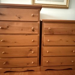 Solid Pinewood Dresser Set