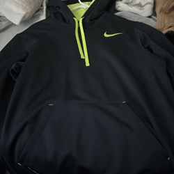 Nike sweater 