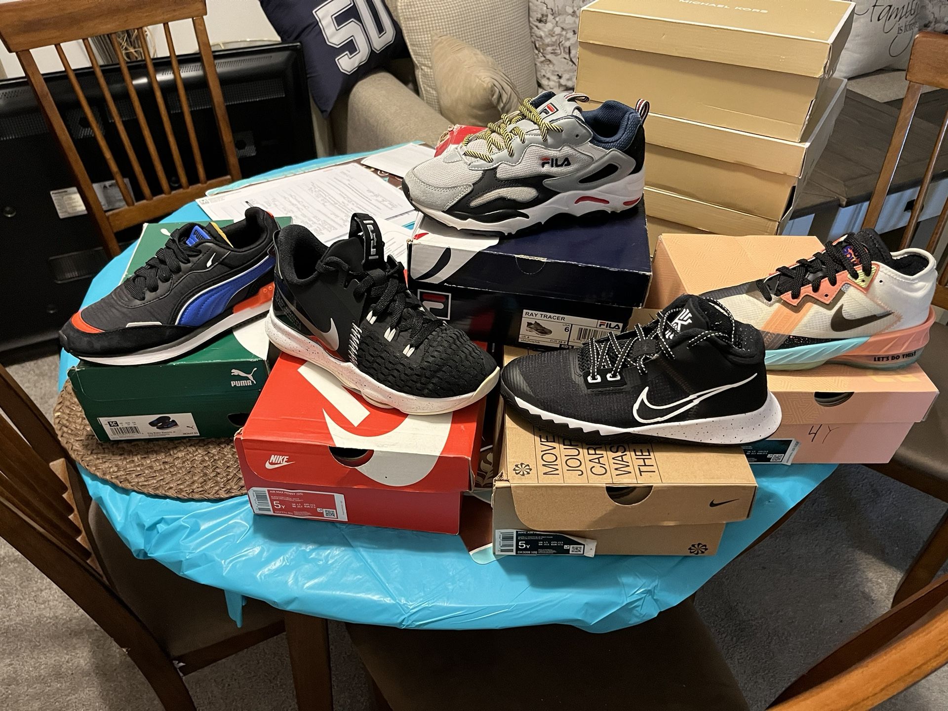(Size 4Y Colorful Nike’s $55) Black Nikes Tan Box $55) ..(Size 5Y Black Nike Box $60) (Pumas, 5c Blue & Black Red) (White hi top Adidas, Size 5.5 👇🏽