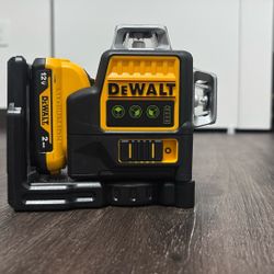  DEWALT 12V MAX Laser Level, Green Line Laser, 3-Way, 360 Degree Professional Laser, Cordless/Rechargeable (DW089LG)