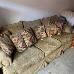 Kincaid “La-Z-boy” Full Size Couch 