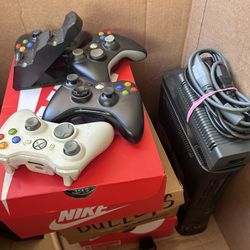 Xbox 360 With 4 Controllers And Multiple Games