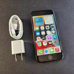 iPhone 7 - UNLOCKED - Like New  