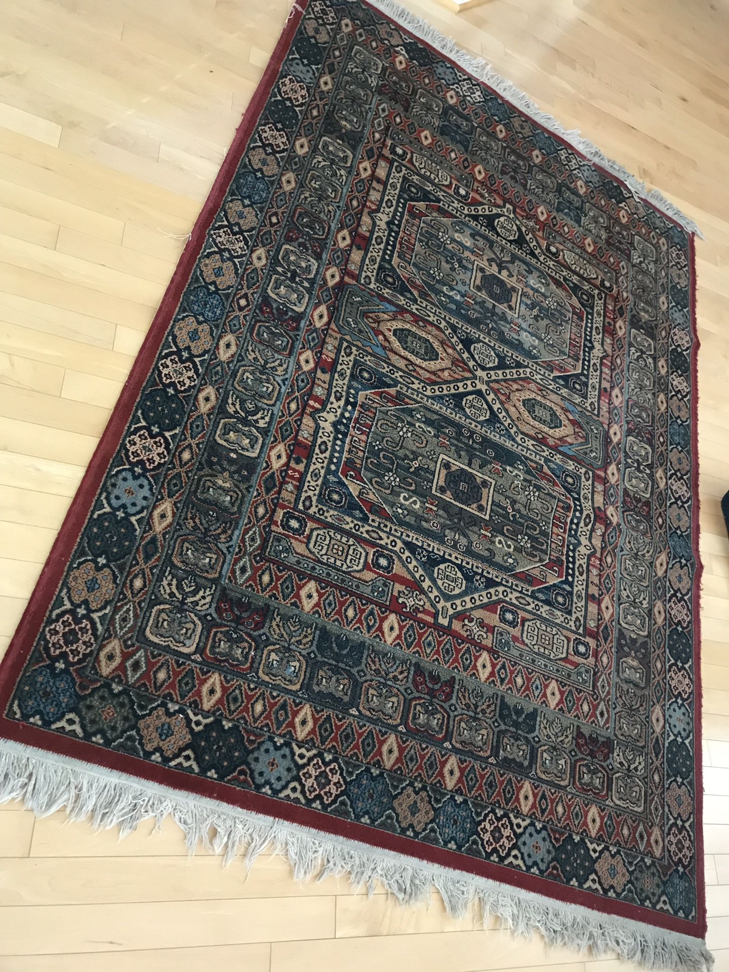 5’3”x7’6” Red area rug
