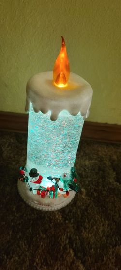 Beautiful Vintage Christmas Battery Snowglobe