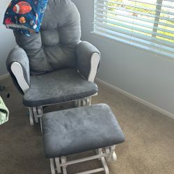 Rocking Chair With Ottoman