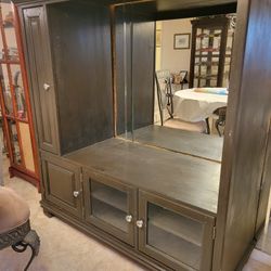 TV - Entertainment Center