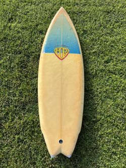 Vintage 1980s MR surfboard