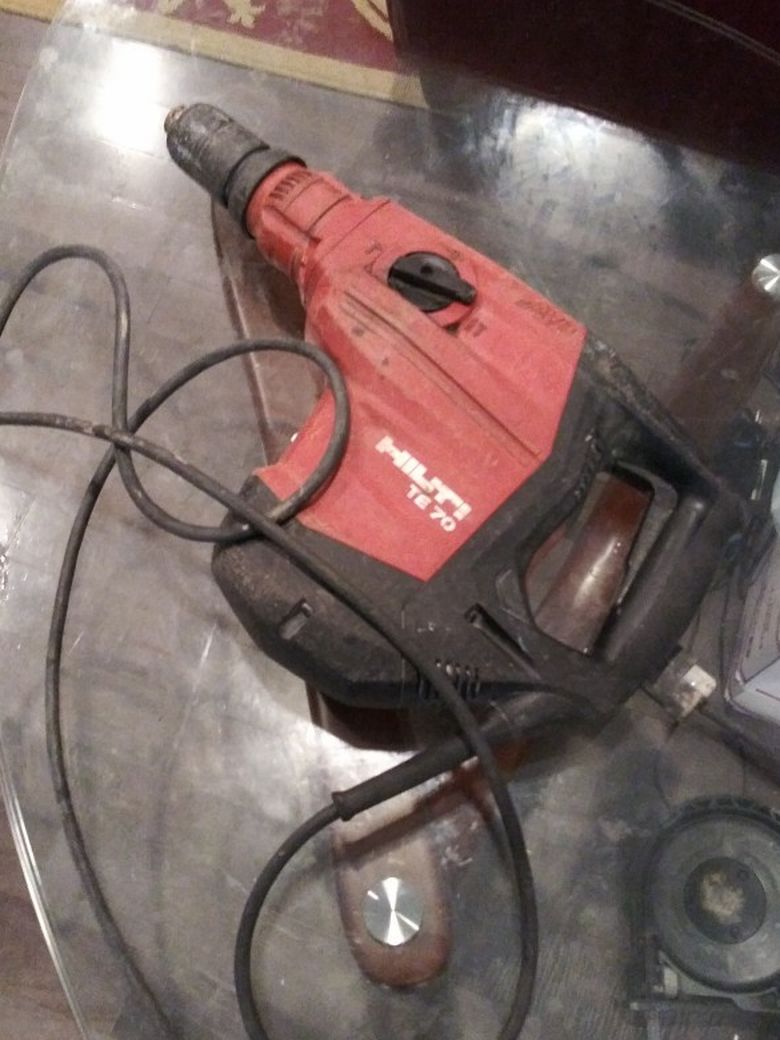 Hilti TE 70 Heavy-duty Rotary Hammer Drill