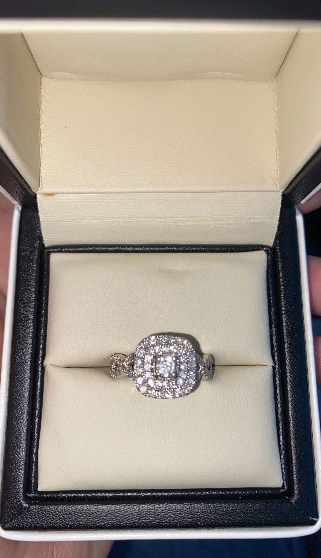 Real 1ct Diamond ring 14k white gold