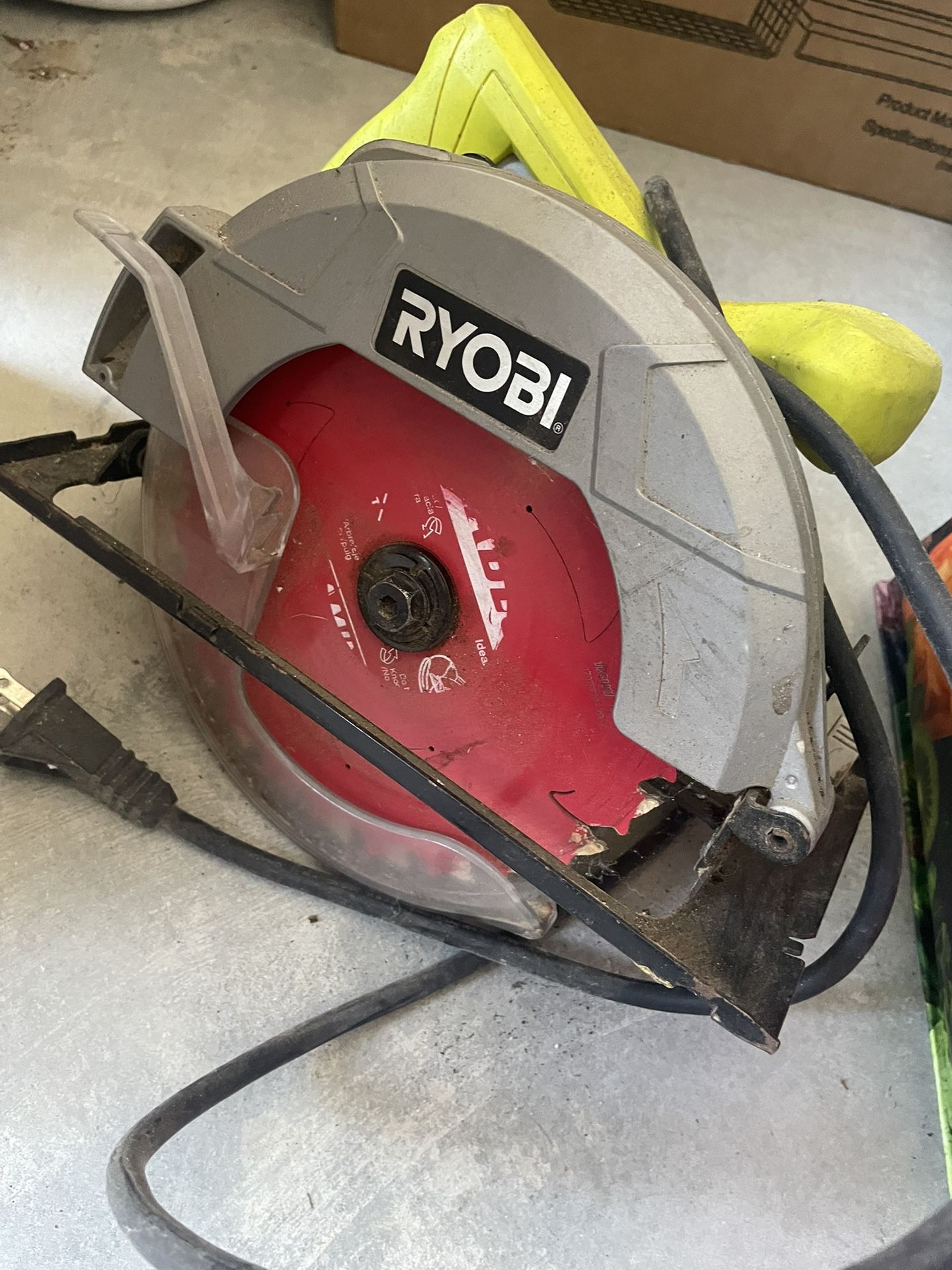 Circular  RYOBI Saw