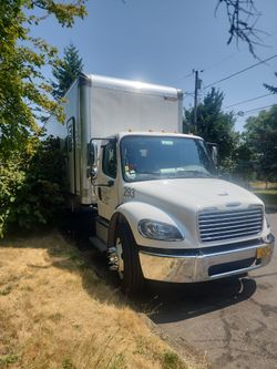2022 Freidliner M2 106 Under 26000