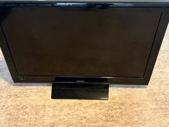 Toshiba Flat Screen LCD TV – Black – Great for Bedroom or Gaming