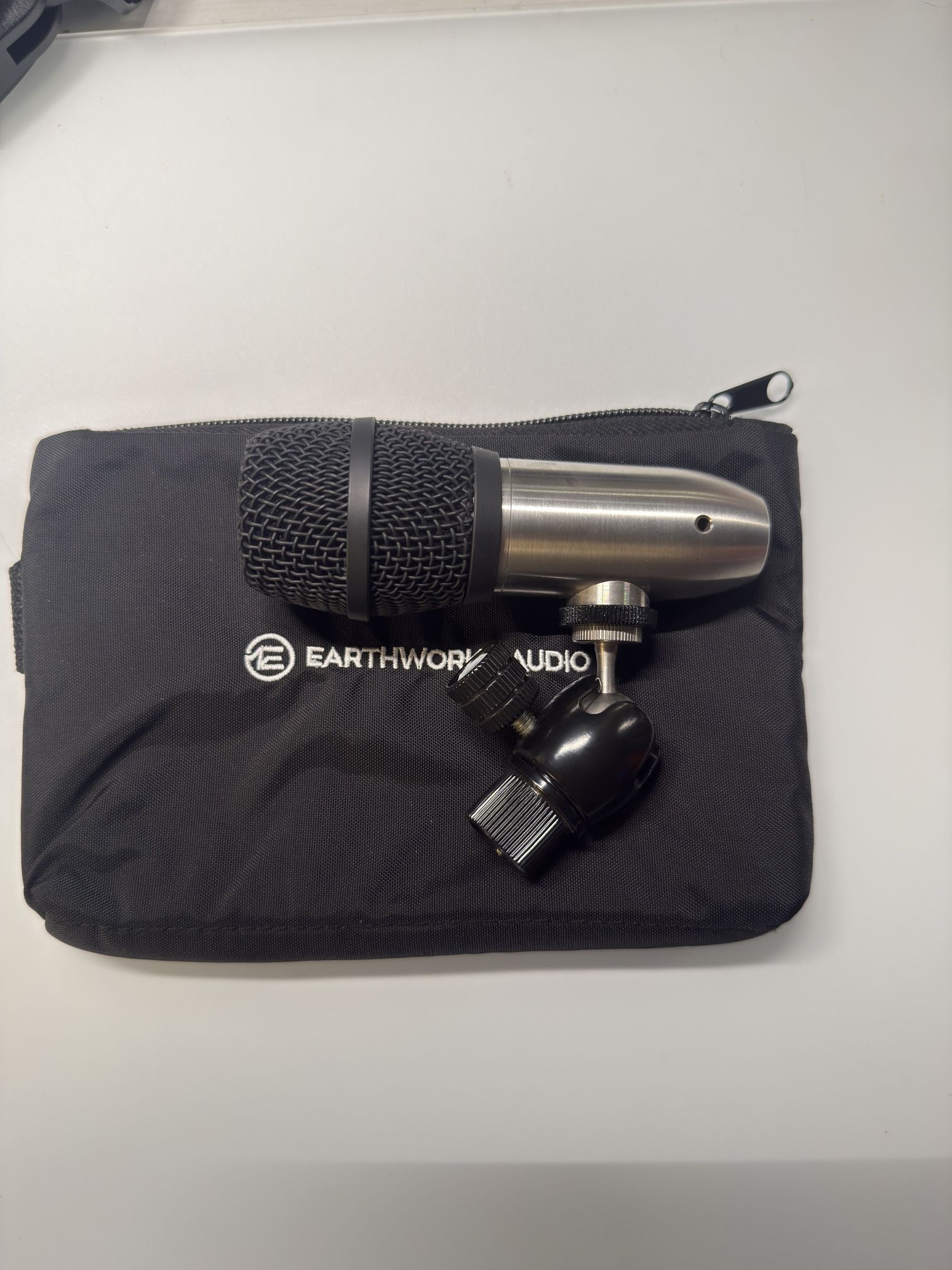 Earthworks Dm6 Drum Mic