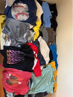bag of 4T shirts