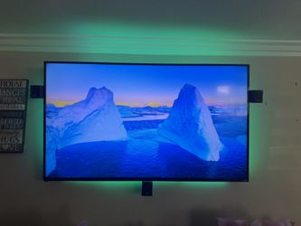 70 Inch Vizio TV E70