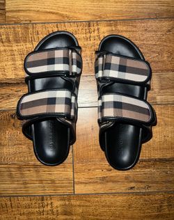 Slip On Thornham Burberry Sandals Birch Brown Colors. Size 9