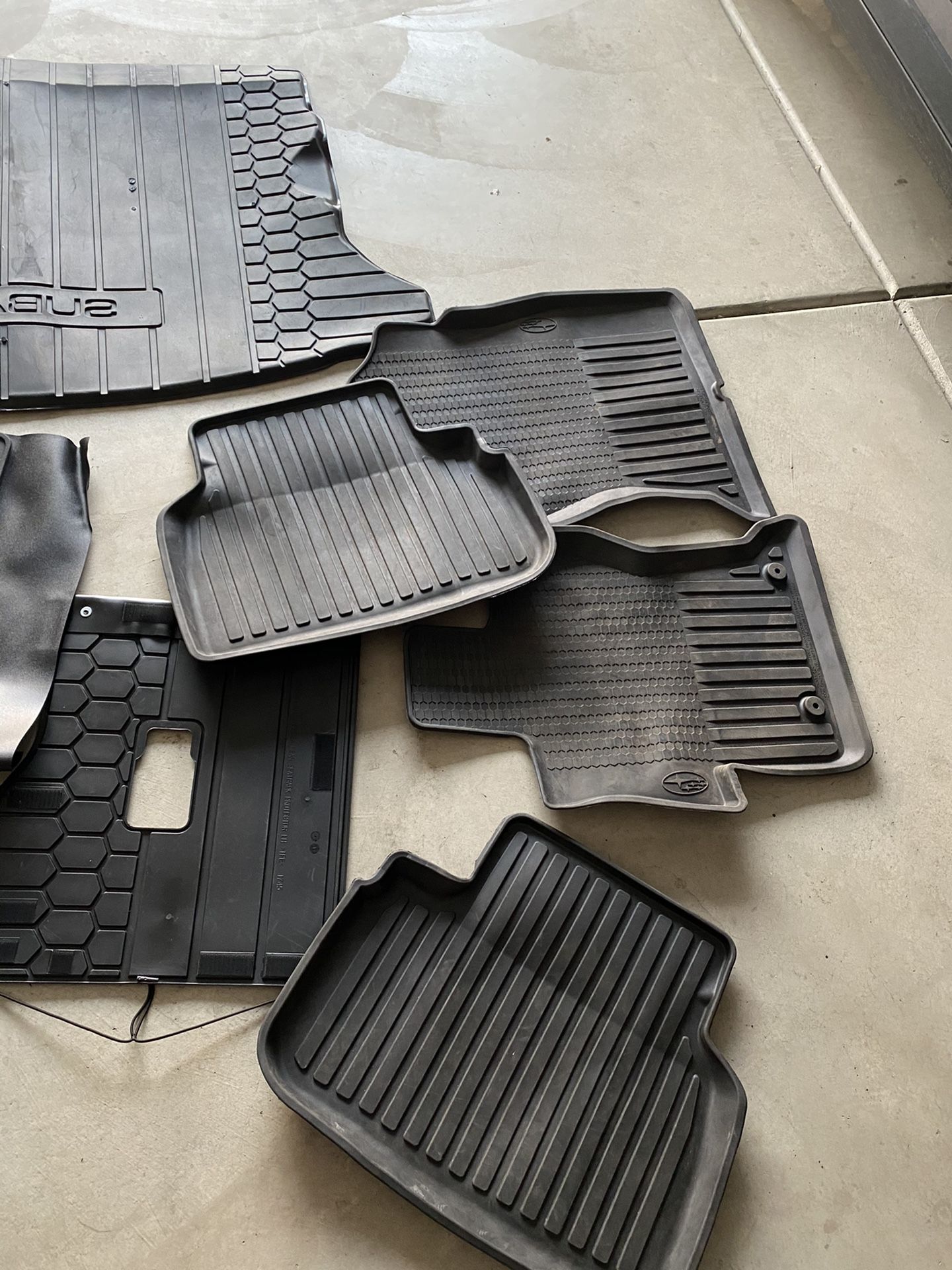2018 Subaru Impreza carpet mats + all weather floor mats and trunk mat + trunk cover