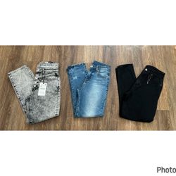 Size 3, fashion nova/zara denim mom jeans