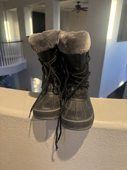 Kids Snow Boot Size 1 