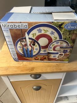Vintage Bellissimo Carlotta Dinnerware Set NIB Gibson Everyday
