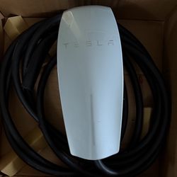 Tesla Wall Connector Gen 2 (Home Charging Station) - 80A, Silver