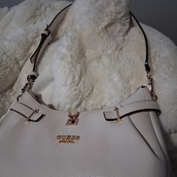 GUESS  Handbag
