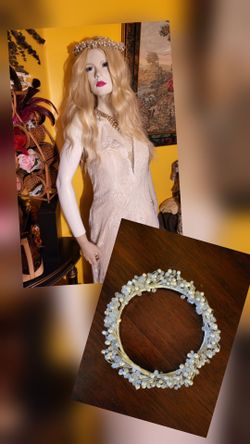 Pearl Tiara. Great for wedding, Prom, Halloween.