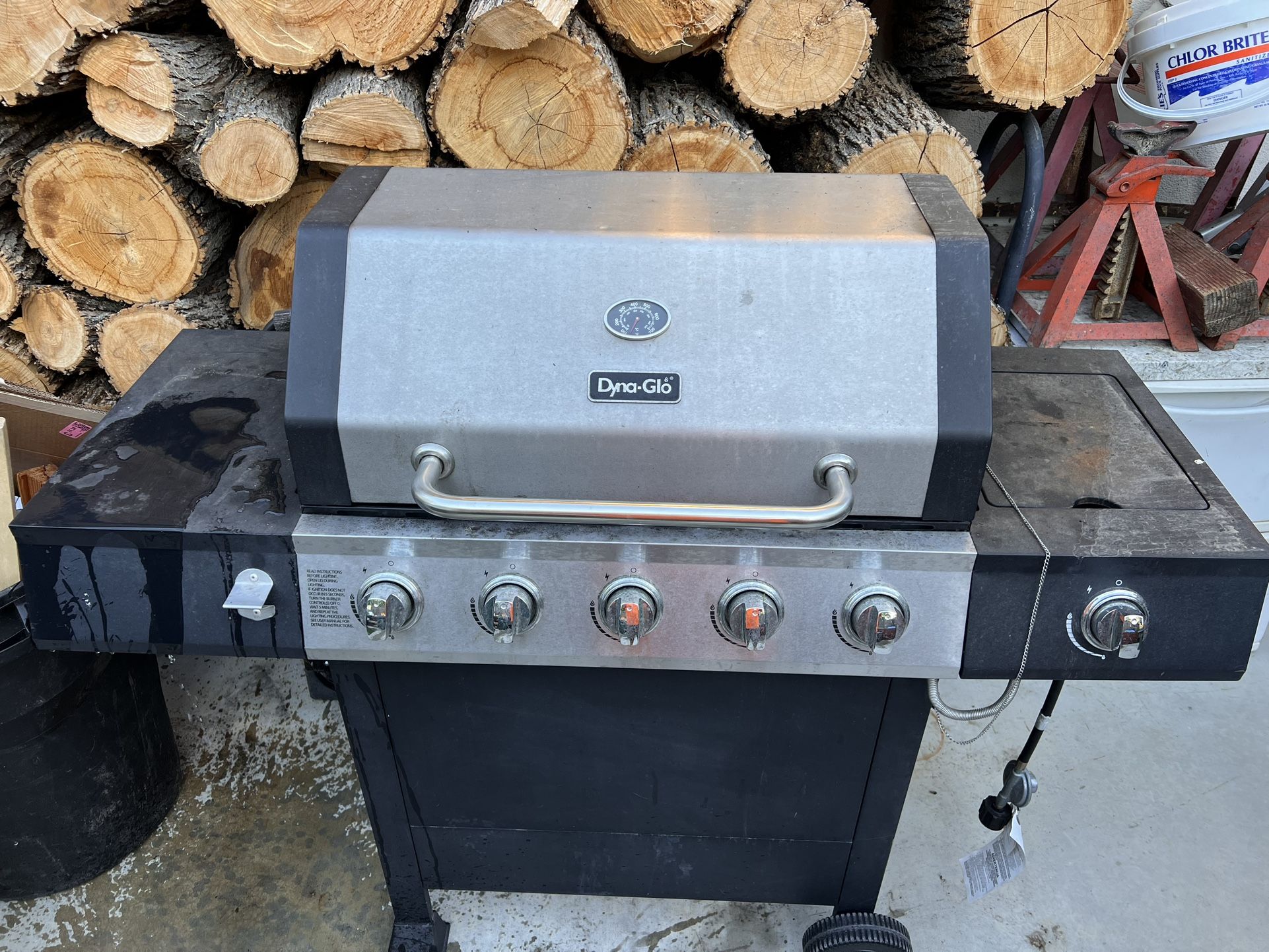 Dyna-glo Propane Bbq