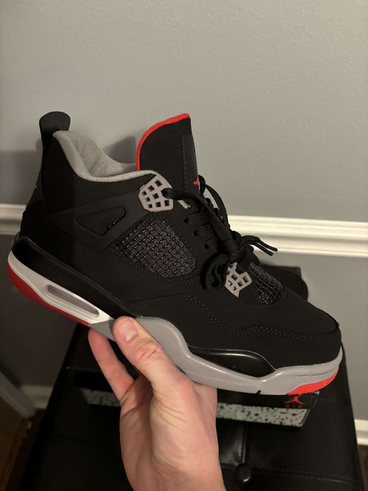 Jordan 4 Bred Size 10 Men’s Sneakers