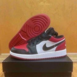 Nike Air Jordan 1 Low GS Bred Toe Size 4Y/5.5 Womens Brand New