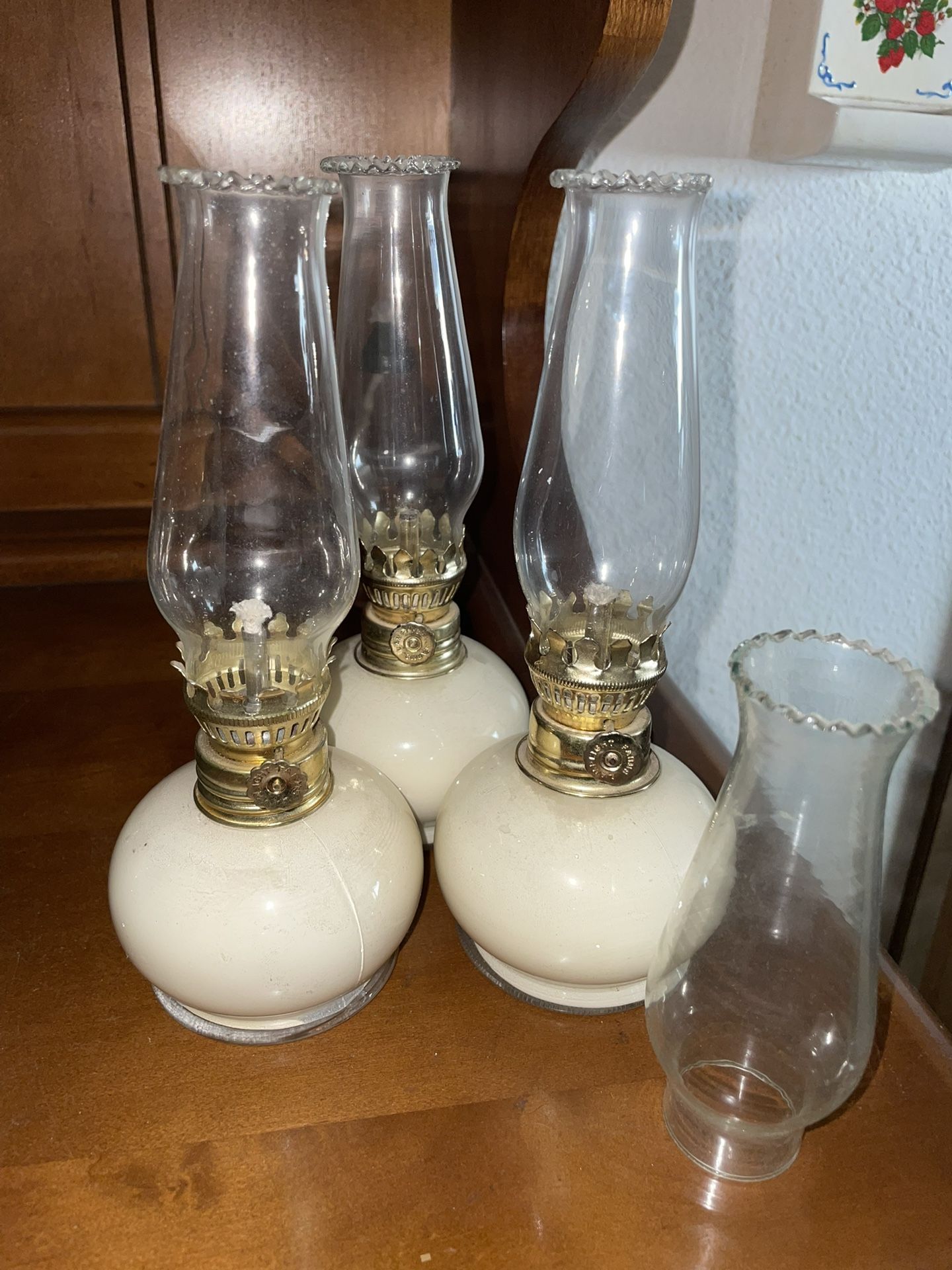 Vintage Miniature LampLight Farms Ivory Glass Oil Lamp 8” Lamp Light Vintage Italy