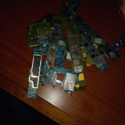 Circuit Board Material From Ipads And Cells Phones