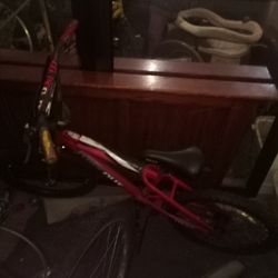 0 A Red And White Boys BMX Wipeout Bike