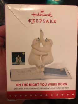 HALLMARK KEEPSAKE POLAR BEARS