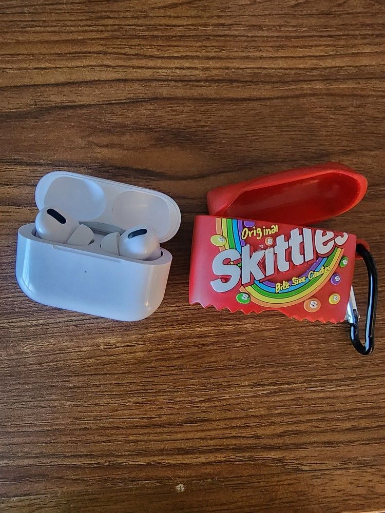 earpods Pro no charger good condition