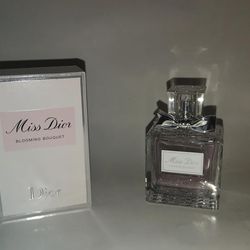 Miss dior perfume