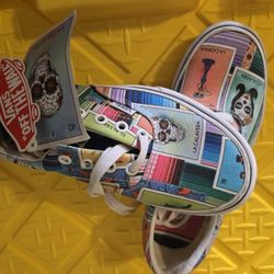 NWT Vans LA Loteria WOMENS SIZE 7